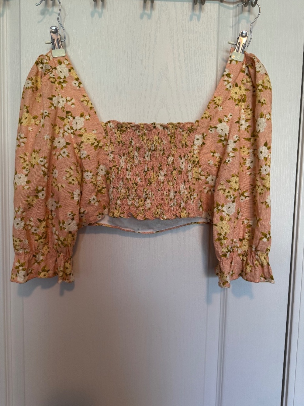 o.p.t. Floral Linen Blend Puff Sleeve Smocked Back Crop Top Pink M